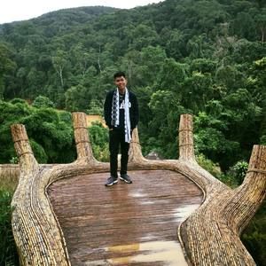 Meet your Posher, Thai loc